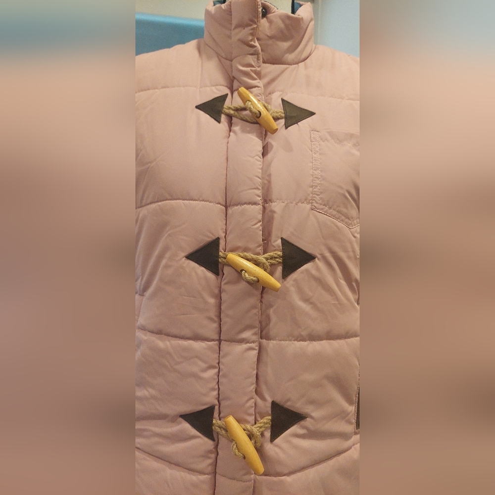 Legendary Whitetails Light Pink Vest with Yellow Toggles - Picture 3 of 9